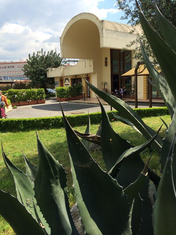 Hotel Il Cavaliere Сарно Экстерьер фото