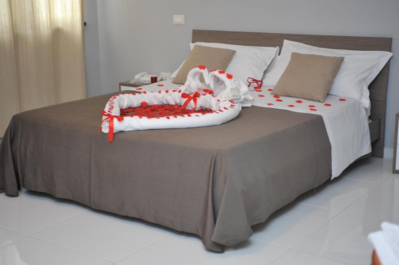Hotel Il Cavaliere Сарно Экстерьер фото